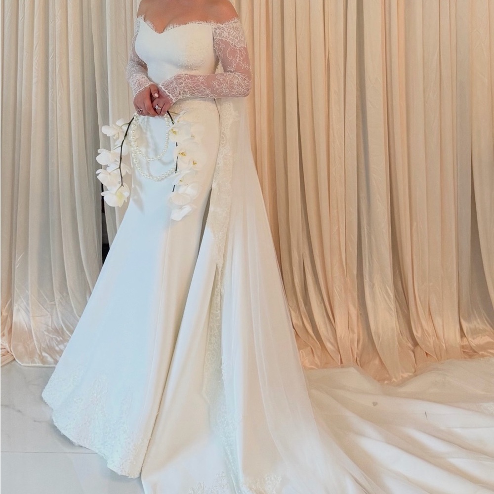 Elegant Off-Shoulder Lace Wedding Dress custom made for 12k in Istanbul